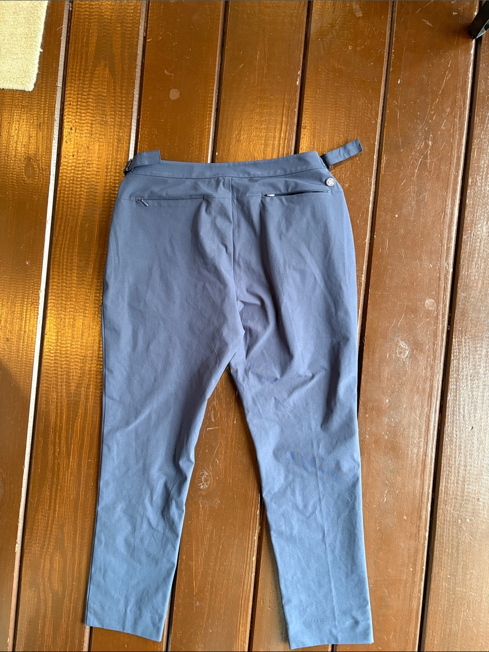 G/FORE Men's Chinos in Slate Blue. Great golf pants with 2 front & back pockets.